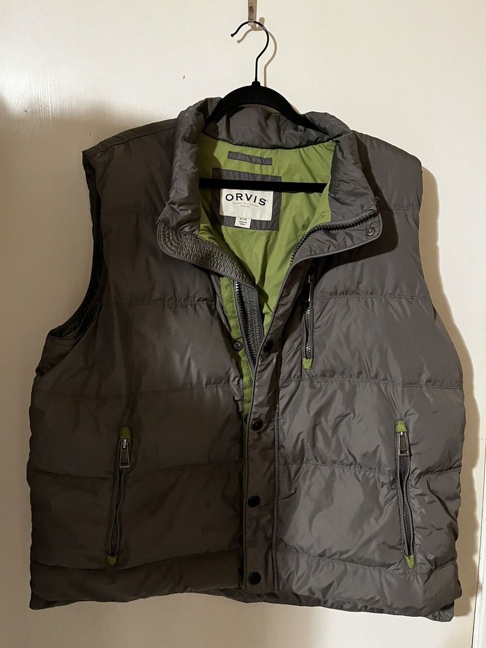 Orvis Classic Collection Puffer Vest XL Charcoal Grey with Lime Green Lining